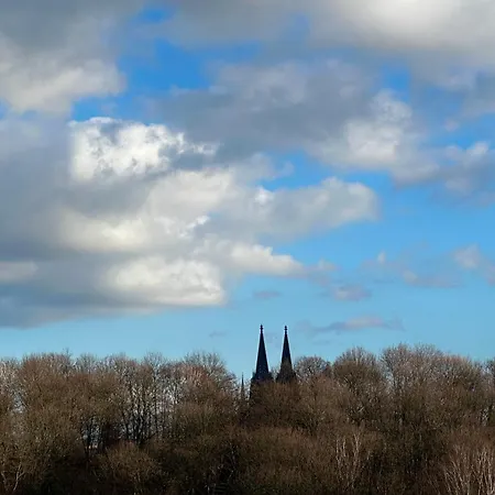 Domspitzen-blick, Cooles 2 Mit Indoor-swimmingpool Auf Dem Dach, Kueche Und Smart-tv