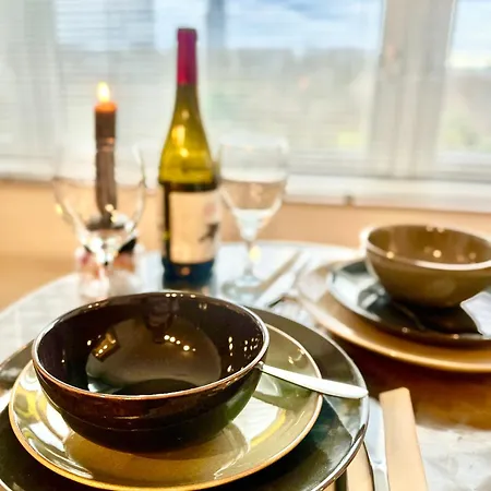 Domspitzen-blick, Cooles 2 Mit Indoor-swimmingpool Auf Dem Dach, Kueche Und Smart-tv