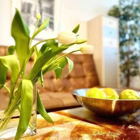 Domspitzen-blick, Cooles 2 Mit Indoor-swimmingpool Auf Dem Dach, Kueche Und Smart-tv Appartement *