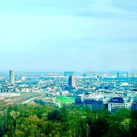 Apartament Domspitzen-blick, Cooles 2 Mit Indoor-swimmingpool Auf Dem Dach, Kueche Und Smart-tv *