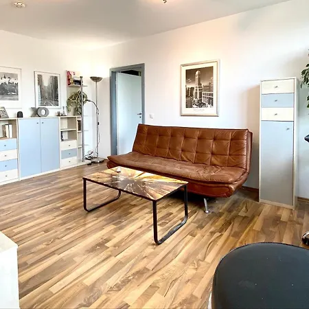 Domspitzen-blick, Cooles 2 Mit Indoor-swimmingpool Auf Dem Dach, Kueche Und Smart-tv