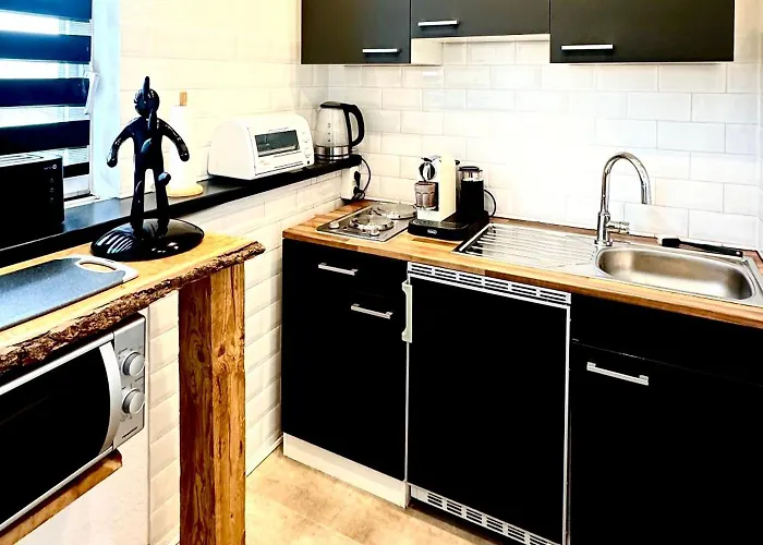 Lägenhet Domspitzen-blick, Cooles 2 Mit Indoor-swimmingpool Auf Dem Dach, Kueche Und Smart-tv Köln