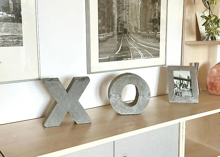 Domspitzen-blick, Cooles 2 Mit Indoor-swimmingpool Auf Dem Dach, Kueche Und Smart-tv * ケルン