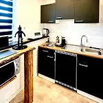 شقة Domspitzen-blick, Cooles 2 Mit Indoor-swimmingpool Auf Dem Dach, Kueche Und Smart-tv كولونيا