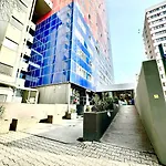 Domspitzen-blick, Cooles 2 Mit Indoor-swimmingpool Auf Dem Dach, Kueche Und Smart-tv