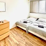 Domspitzen-blick, Cooles 2 Mit Indoor-swimmingpool Auf Dem Dach, Kueche Und Smart-tv *