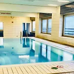 شقة Domspitzen-blick, Cooles 2 Mit Indoor-swimmingpool Auf Dem Dach, Kueche Und Smart-tv كولونيا