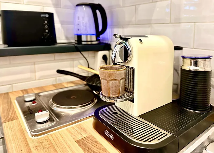 Domspitzen-blick, Cooles 2 Mit Indoor-swimmingpool Auf Dem Dach, Küche Und Smart-tv Colonia