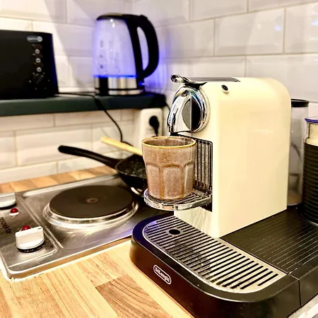 Domspitzen-blick, Cooles 2 Mit Indoor-swimmingpool Auf Dem Dach, Kueche Und Smart-tv Köln